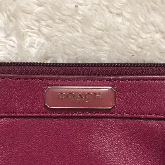Coach wristlet - Picture 2 of 4